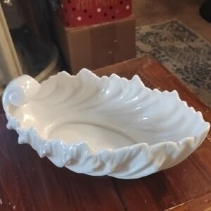 Lennox Leaf-Shaped Dish Great Piece